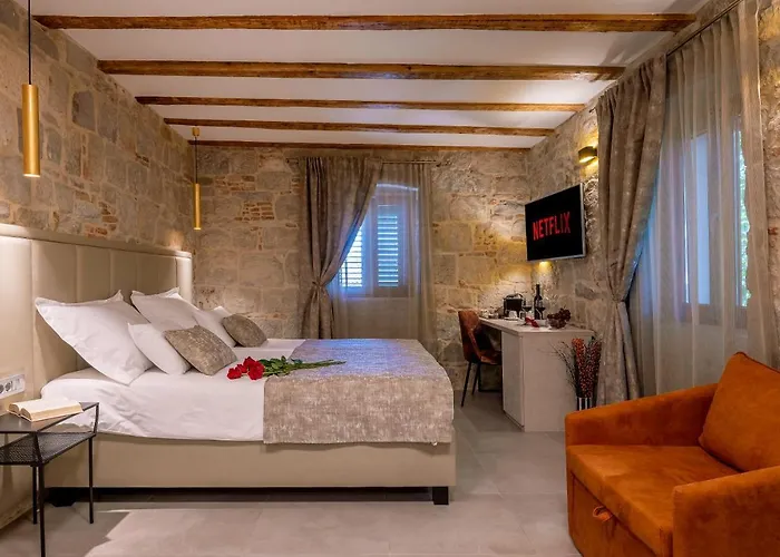 Old Spalatrum Luxury 스플리트