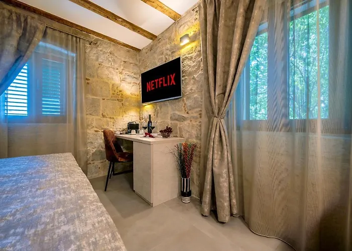 게스트하우스 Old Spalatrum Luxury 4*