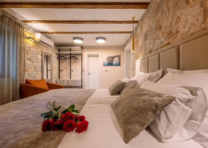 Old Spalatrum Luxury 게스트하우스 4*