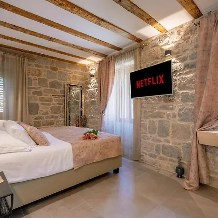 Πανσιόν Old Spalatrum Luxury Σπλιτ