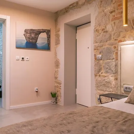 Πανσιόν Old Spalatrum Luxury