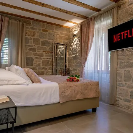 Old Spalatrum Luxury