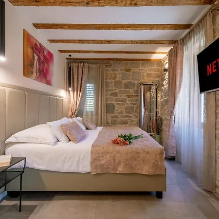 Guest house Old Spalatrum Luxury Split