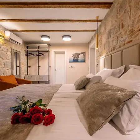 Old Spalatrum Luxury Gasthof 4*