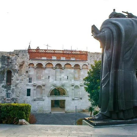 Old Spalatrum Luxury 4* Split